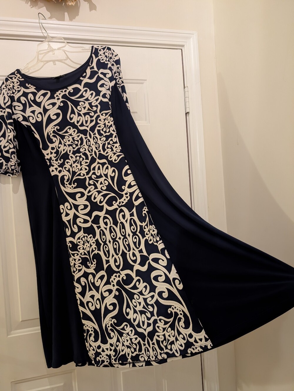 Sami & Jo Plus Women's Navy And White Geometric Pattern Midi Dress, 2X - Picture 7 of 8